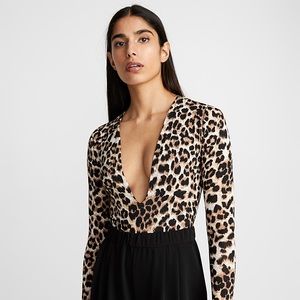 Plunging V neck Leopard Stretchy bodysuit